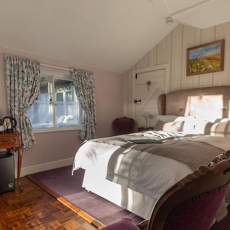 Frogs Hall B&B Eye  Luaran gambar