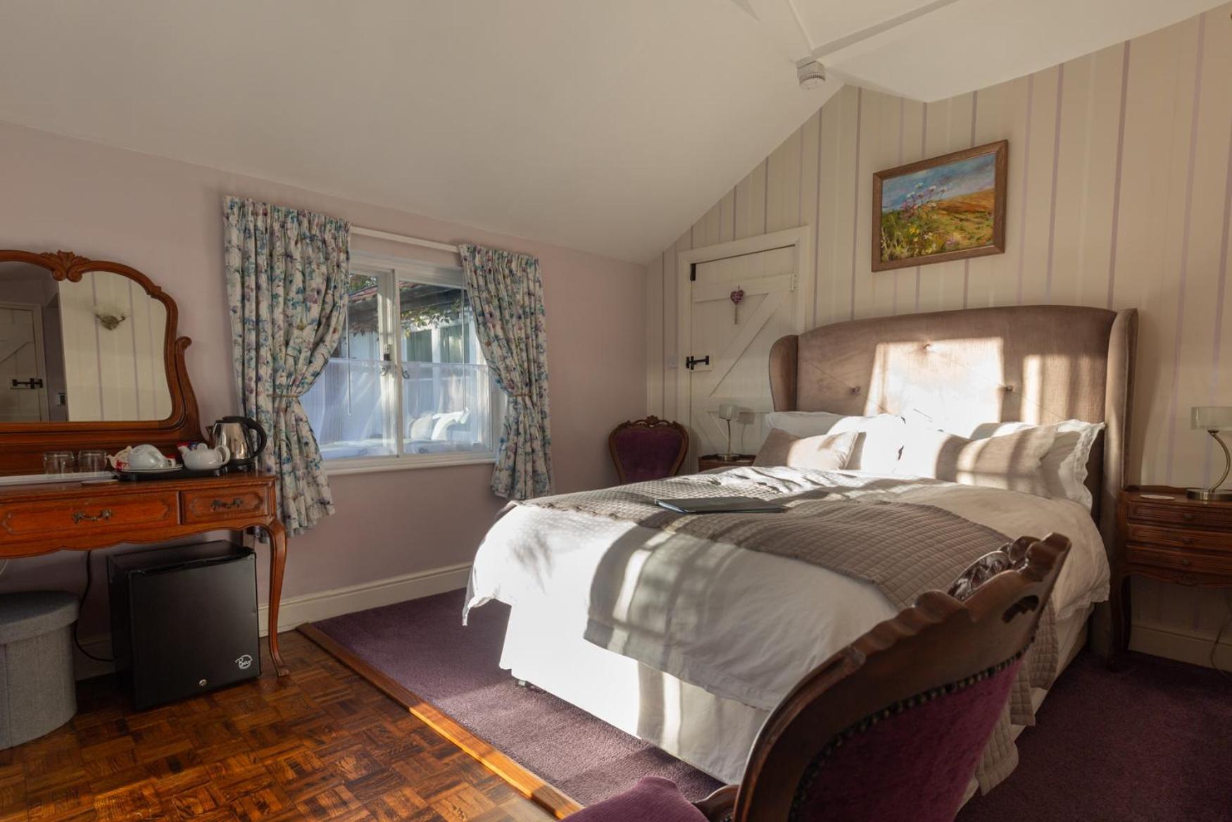 Frogs Hall B&B Eye  Luaran gambar